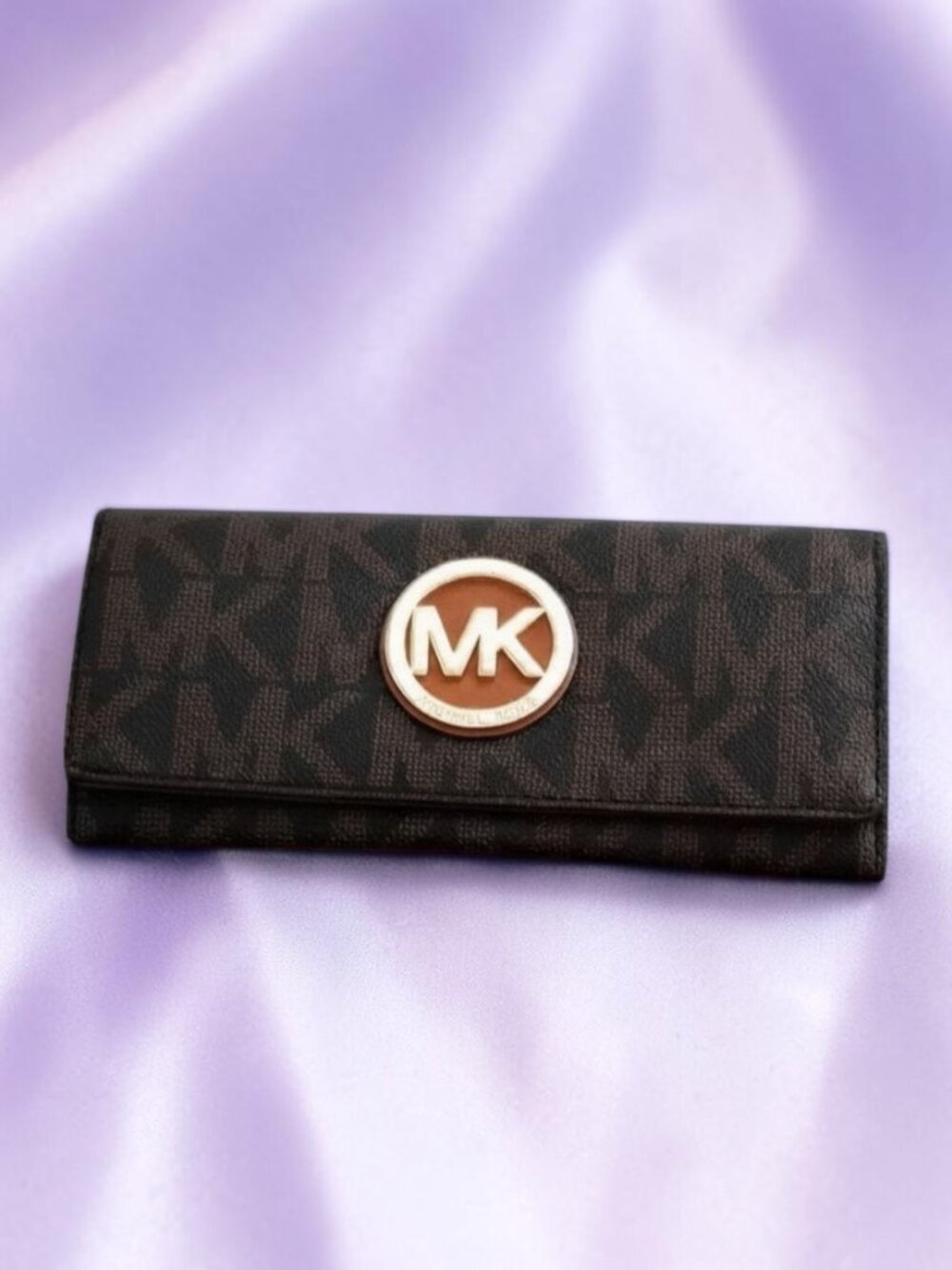 Michael Kors Long Wallet Brown Leather 1.25" X 4" X 8"